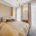 Appartement Prestige 170M2 Situe Au Plein Coeur Des Champs-Elysees