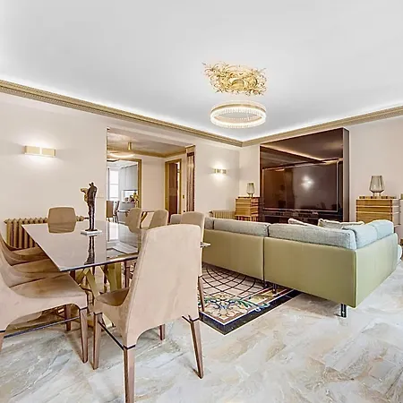 Prestige 170m2 Situe Au Plein Coeur Des Champs-elysees Paris